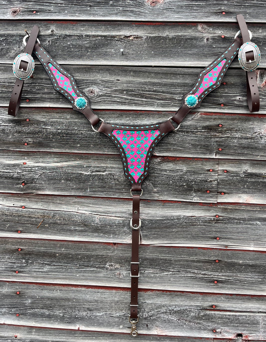 The Prairie Spade Breastcollar
